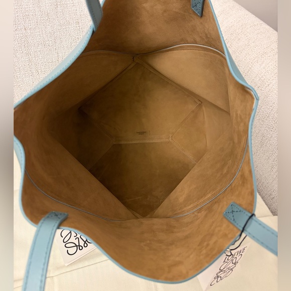 NWT Loewe Medium Puzzle Fold Tote In Shiny Calfskin - Picture 3 of 7